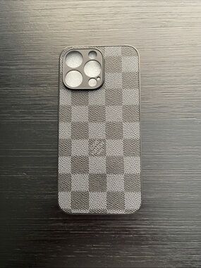 Premium Gray Checkered Smartphone Case - fits iPhone 15 pro max
